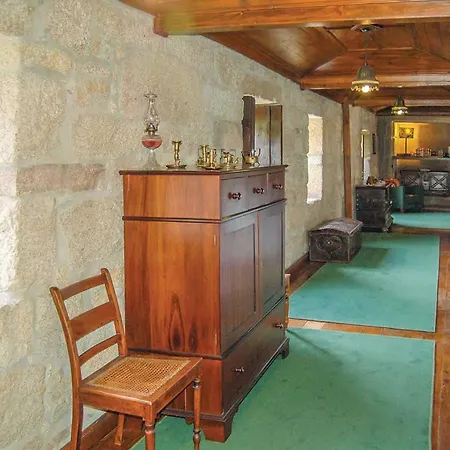 Sleeps 7 Wifi Villa *