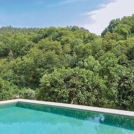 Sleeps 7 Wifi Villa *